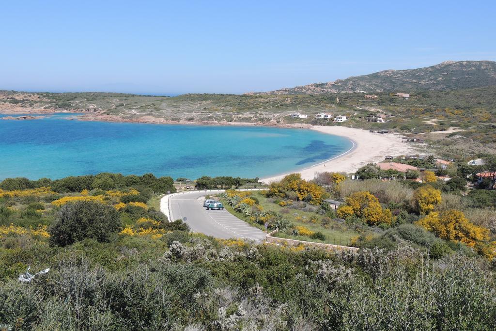Borgo Spiaggia Vista Mare Isola Rossa Esterno foto