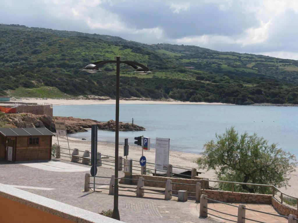 Borgo Spiaggia Vista Mare Isola Rossa Esterno foto