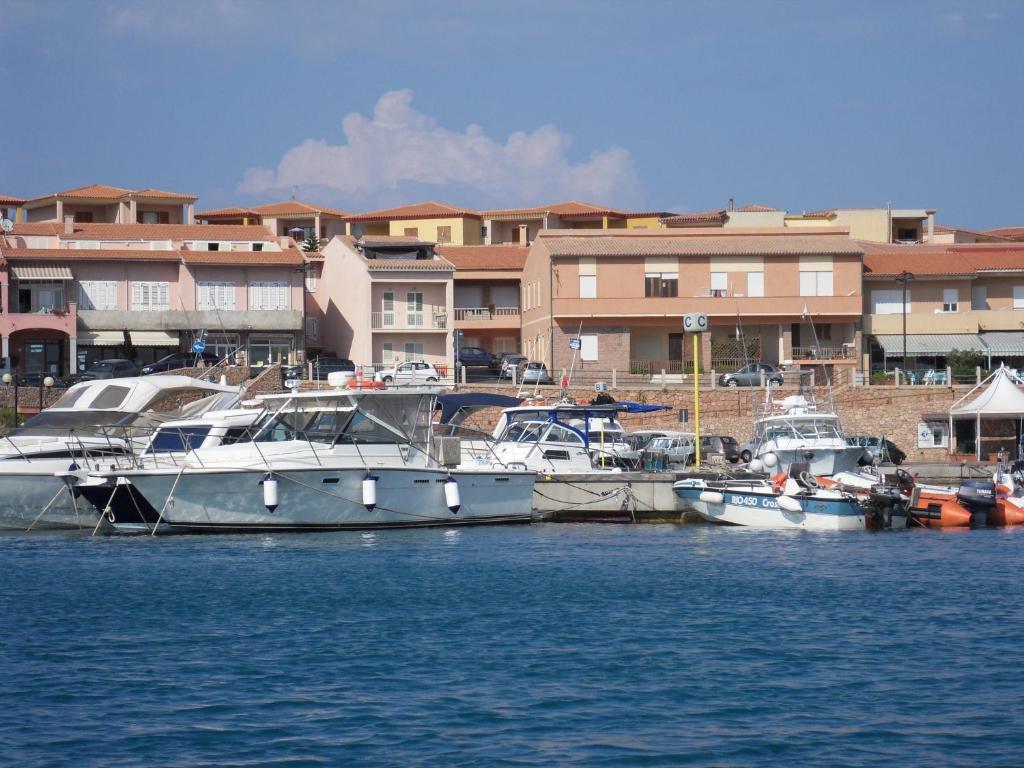 Borgo Spiaggia Vista Mare Isola Rossa Camera foto
