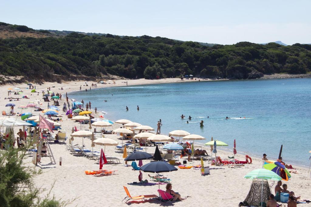 Borgo Spiaggia Vista Mare Isola Rossa Esterno foto