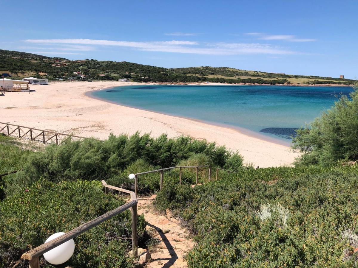 Borgo Spiaggia Vista Mare Isola Rossa Esterno foto